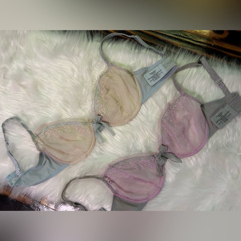 2 Vera Wang, sheer/lace bras
